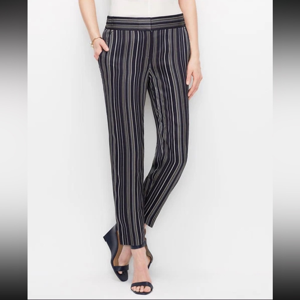 Ann Taylor Petite Striped Pull-On Pants Size 0P | Tapered Crop Career Trousers